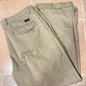 Dockers Men's Chino Pants in Tan